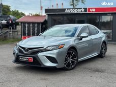 Продажа б/у Toyota Camry 2018 года - купить на Автобазаре
