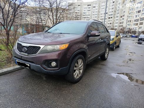 Kia Sorento 2011 вишневый - фото 7