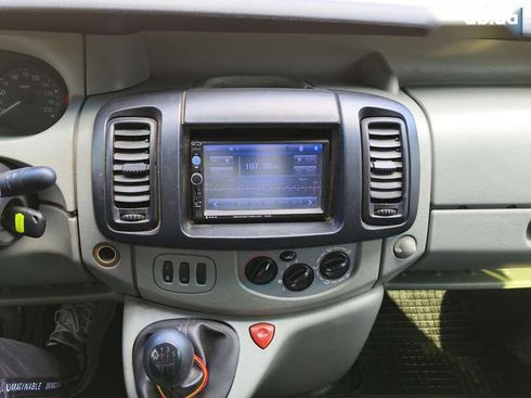 Renault Trafic 2008 - фото 13