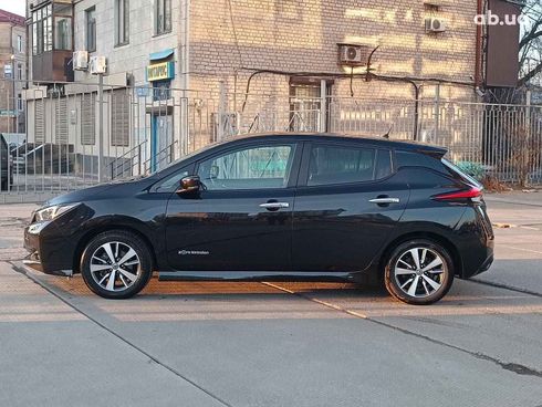 Nissan Leaf 2018 черный - фото 6