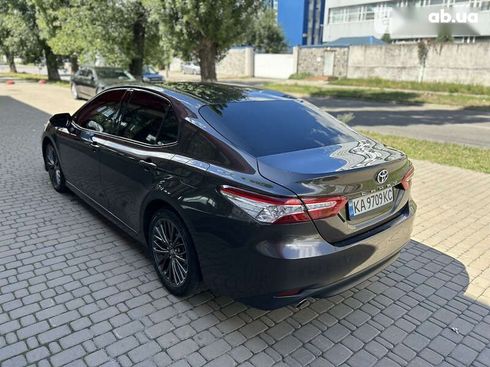 Toyota Camry 2020 - фото 14