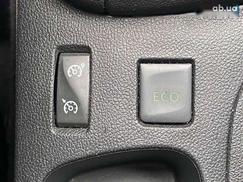 Renault Clio 2015 - фото 15
