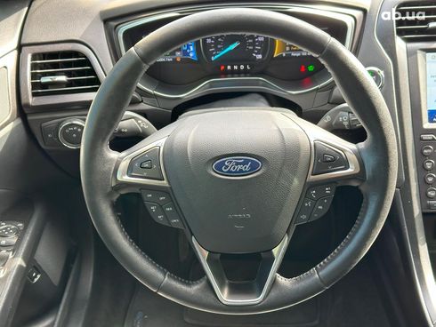 Ford Fusion 2018 серый - фото 25