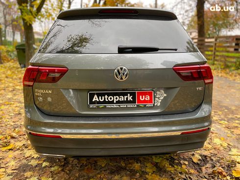Volkswagen Tiguan 2017 серый - фото 14