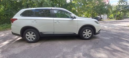 Mitsubishi Outlander 2020 белый - фото 5
