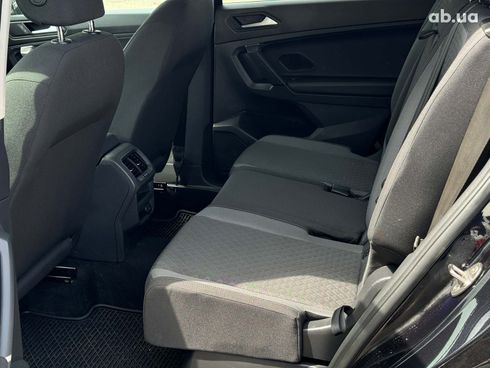 Volkswagen Tiguan 2019 черный - фото 20