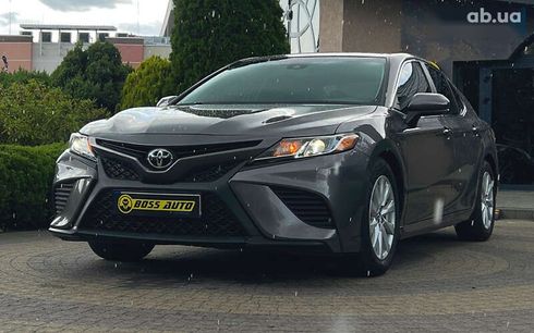 Toyota Camry 2018 - фото 3