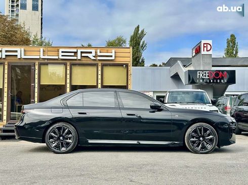 BMW 7 серия 2023 - фото 9