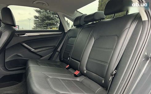 Volkswagen Passat 2017 - фото 16