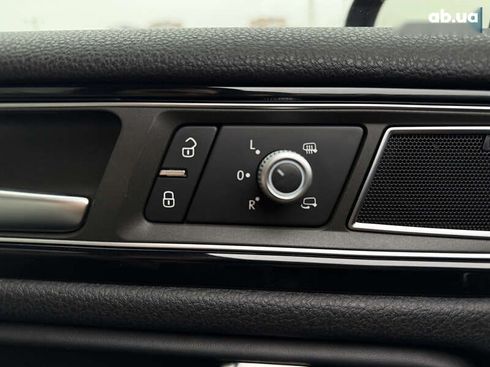 Volkswagen Touareg 2015 - фото 28