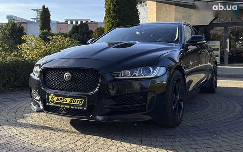 Jaguar XE 2017 - фото 3