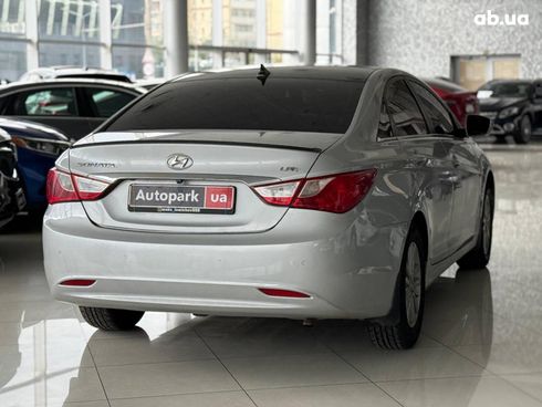 Hyundai Sonata 2014 серый - фото 7