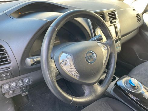 Nissan Leaf 2015 серый - фото 19