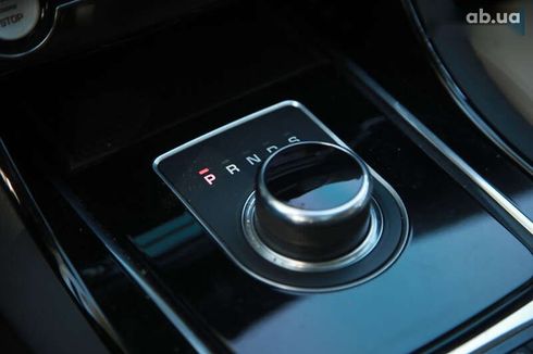 Jaguar XE 2016 - фото 19