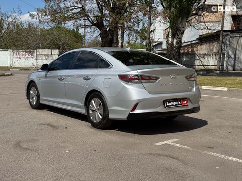Hyundai Sonata 2019 серый - фото 3