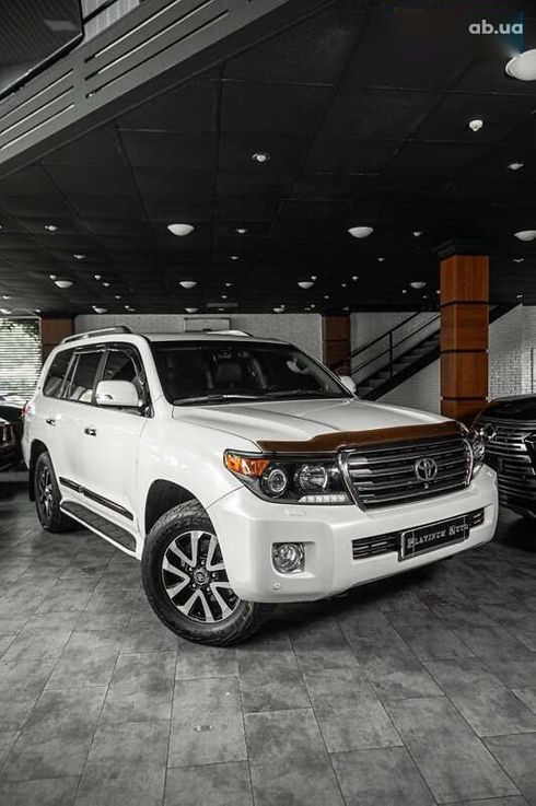 Toyota Land Cruiser 2014 - фото 3