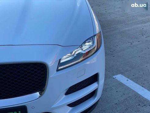 Jaguar F-Pace 2017 - фото 3