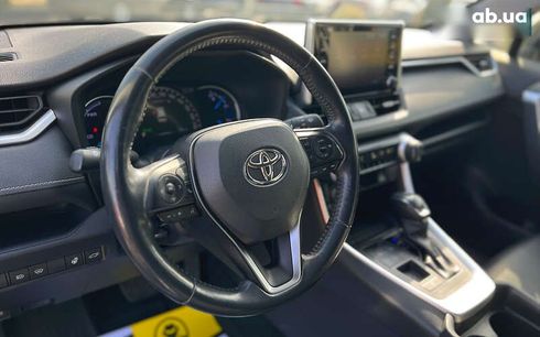 Toyota RAV4 2019 - фото 18