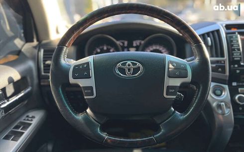 Toyota Land Cruiser 2013 - фото 29