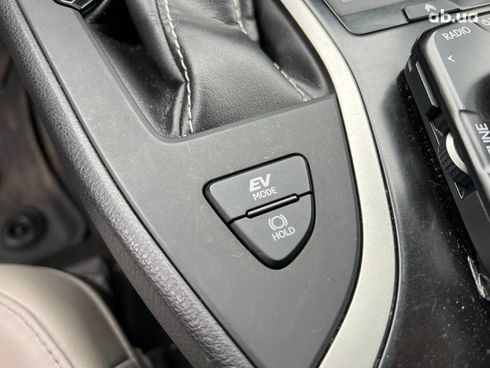 Lexus UX 2019 белый - фото 34