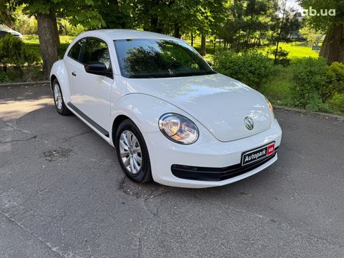 Volkswagen Beetle 2016 белый - фото 3