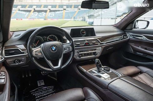 BMW 7 серия 2017 - фото 20