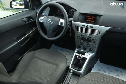 Opel Astra 2009 - фото 28