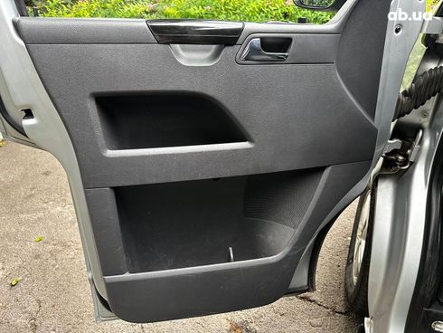 Volkswagen Caravelle 2015 серый - фото 21