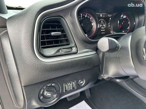 Dodge Challenger 2021 - фото 8