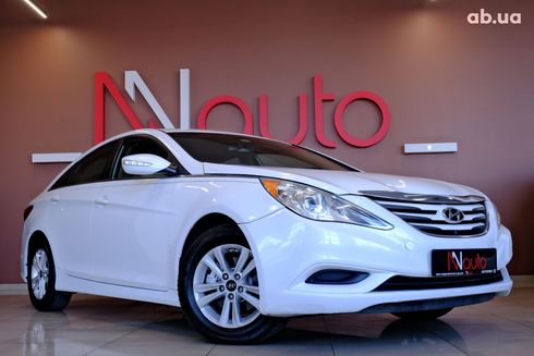 Hyundai Sonata 2015 белый - фото 4