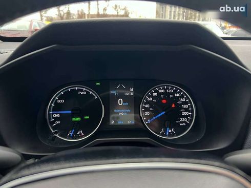 Toyota RAV4 2021 - фото 14