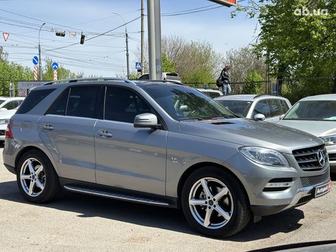 Mercedes-Benz M-Класс 2012 серый - фото 4