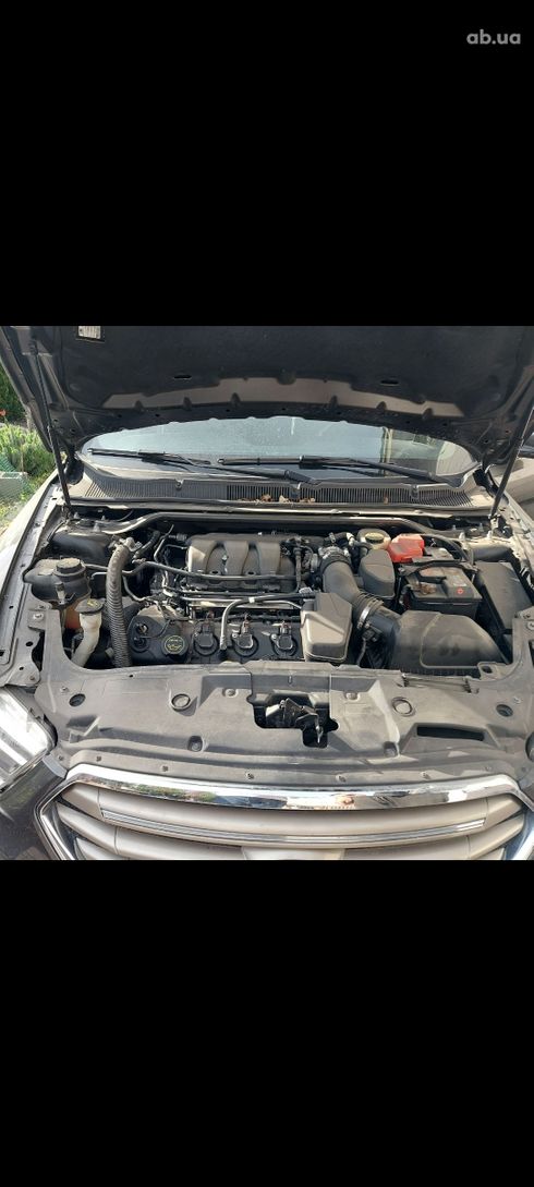 Ford Taurus 2015 серый - фото 12