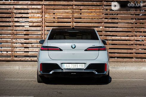 BMW i7 2022 - фото 12