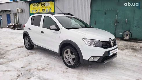 Renault Sandero 2021 - фото 8