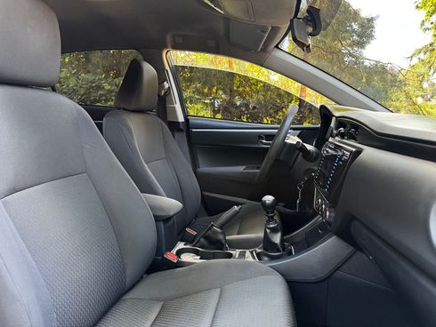 Toyota Corolla 2017 серый - фото 28