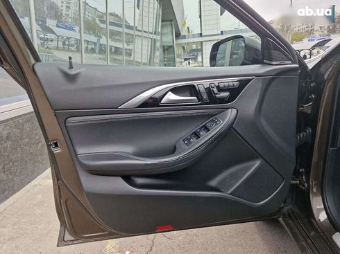 Infiniti QX30 2017 - фото 18