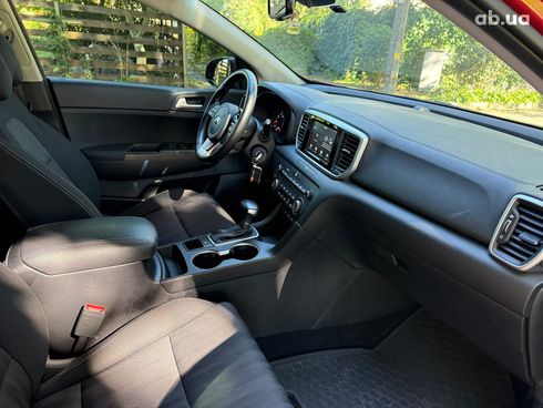 Kia Sportage 2019 красный - фото 23