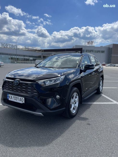 Toyota RAV4 Hybrid 2021 черный - фото 6