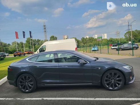 Tesla Model S 2018 - фото 13