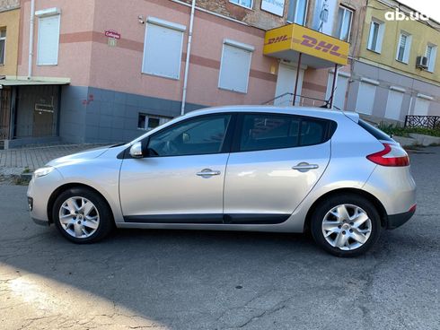 Renault Megane 2013 серый - фото 8