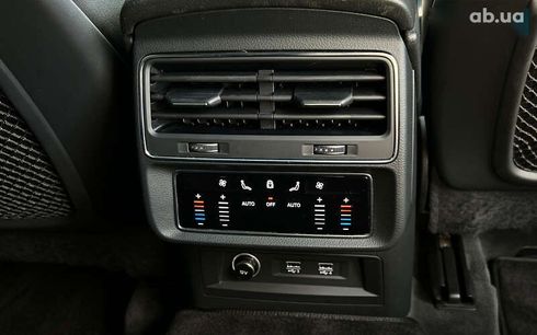 Audi Q8 2020 - фото 17