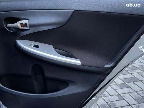 Toyota Corolla 2007 серый - фото 15