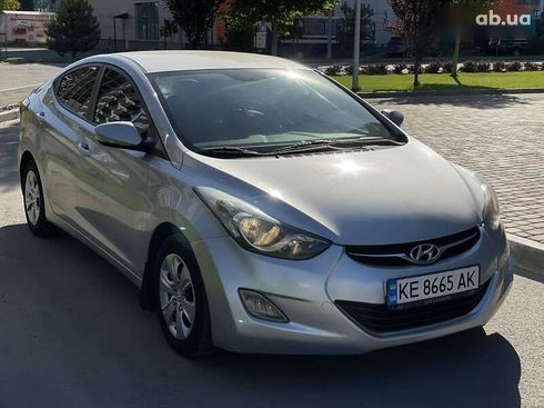 Hyundai Elantra 2011 - фото 7