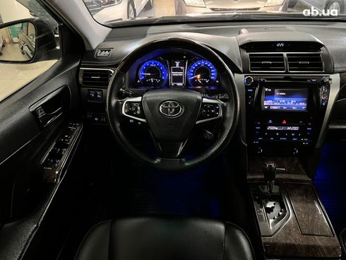 Toyota Camry 2015 черный - фото 11