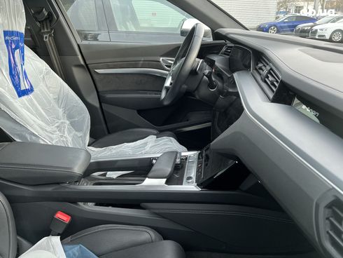 Audi E-Tron 2022 - фото 18