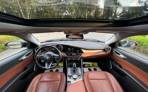 Alfa Romeo Giulia 2017 - фото 20
