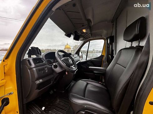 Renault Master 2020 - фото 13