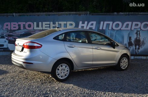 Ford Fiesta 2018 серый - фото 5
