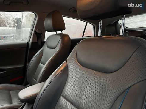 Hyundai Ioniq 2016 - фото 29